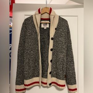 Genuine Roots Cabin button up sweater in size Medium.